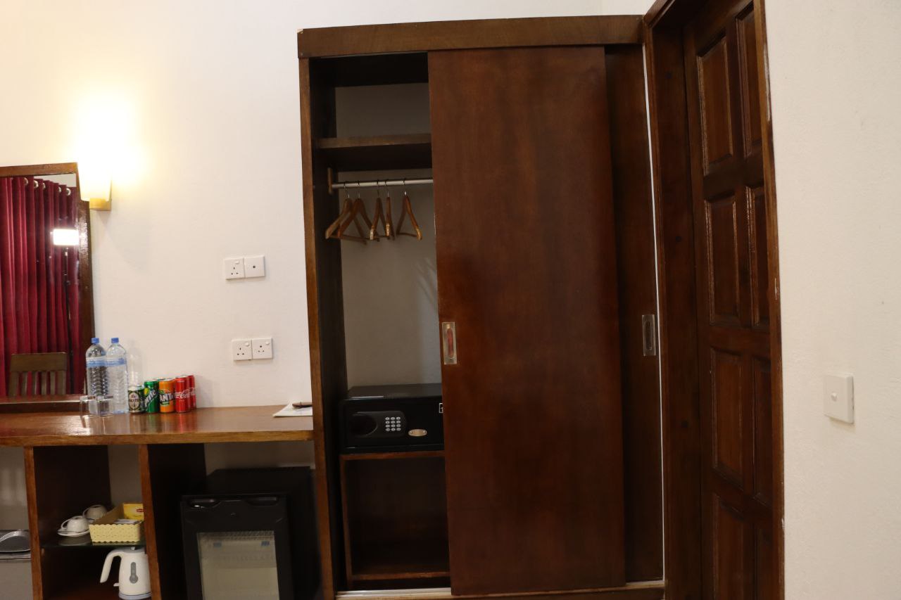 Room15 (1)